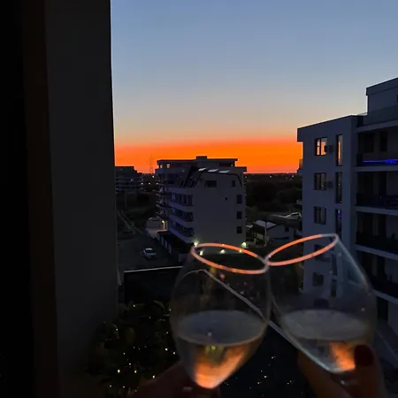 Apartman Sea View Luxury Retreat - Private Parking Năvodari