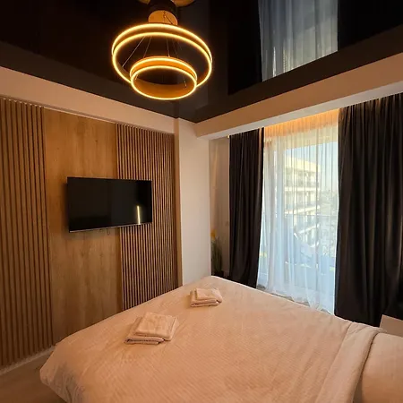 Sea View Luxury Retreat - Private Parking *