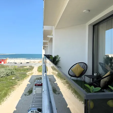 Sea View Luxury Retreat - Private Parking
