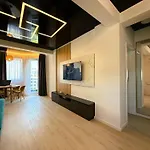 Sea View Luxury Retreat - Private Parking *