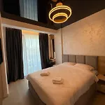 Sea View Luxury Retreat - Private Parking * Navodari
